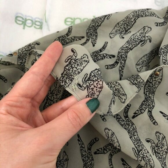 FREE with purchase over 20$ khaki animal print leopard studs chiffon scarf - Picture 5 of 5